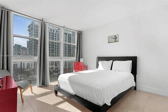 500 NE 29th St, Unit 808 in Miami, FL - Building Photo - Building Photo