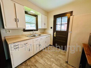 933 Josephine St in East Mckeesport, PA - Building Photo - Building Photo