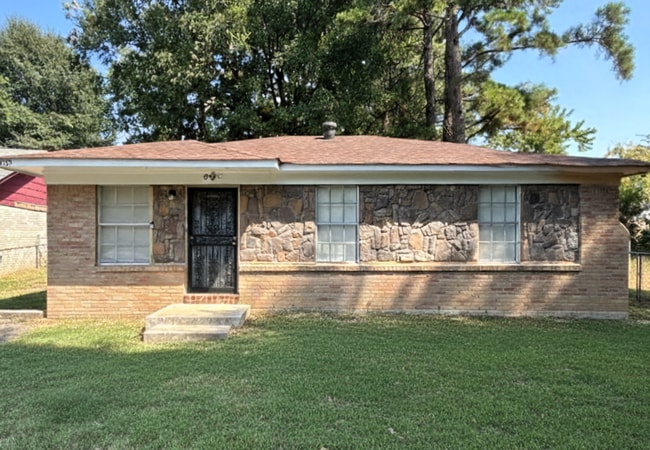 property at 3680 Moccasin Cove
