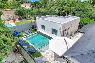 1210 Biarritz Dr in Miami Beach, FL - Building Photo - Building Photo