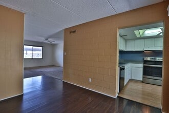 4201 E Camelback Rd in Phoenix, AZ - Building Photo - Building Photo