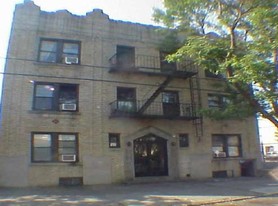 906 Avenue S Apartments