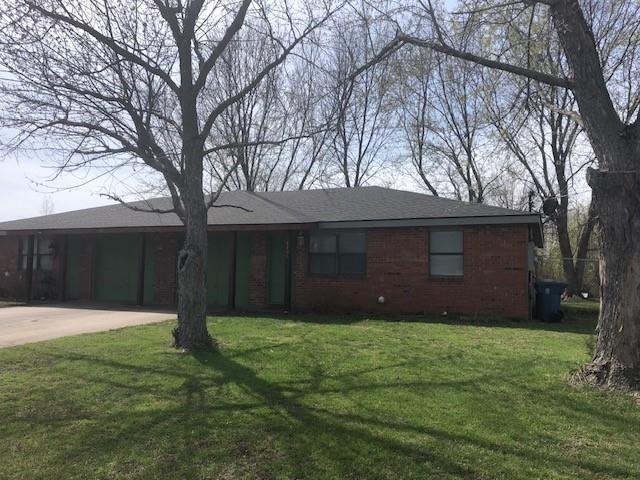 1406 SW D St in Bentonville, AR - Foto de edificio