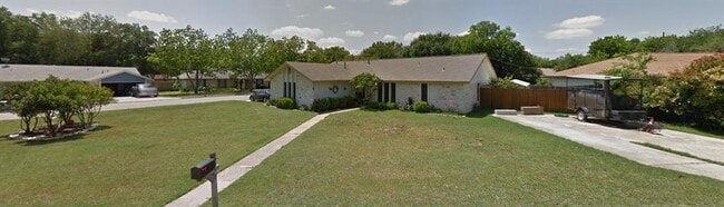 property at 1002 Creekbend Cv