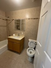 102 28th Ave, Unit 2 in Brooklyn, NY - Building Photo - Building Photo