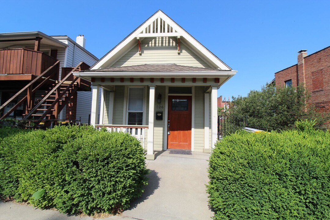 526 Troost Ave in Kansas City, MO - Foto de edificio