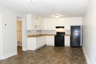Rainview Apartments in Bay Minette, AL - Building Photo - Building Photo