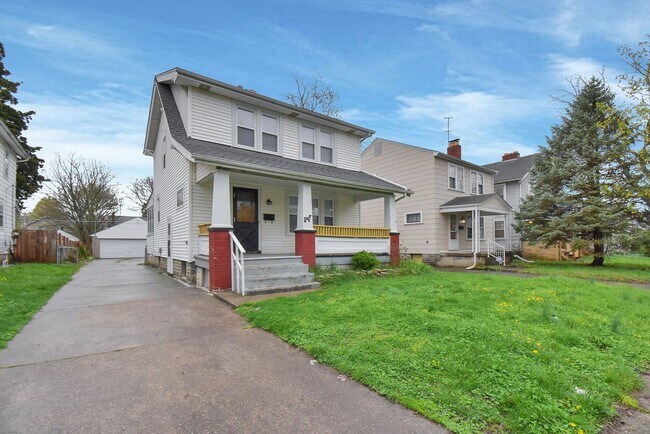 property at 552 S Terrace Ave