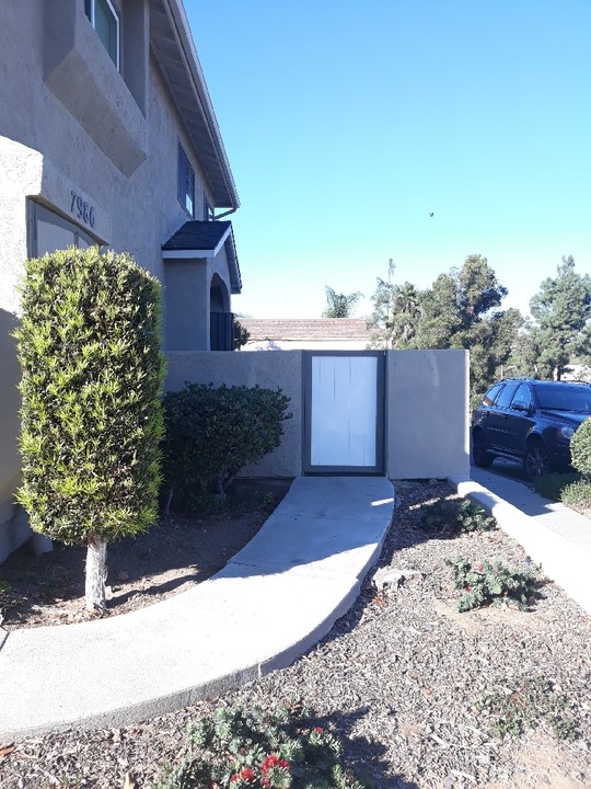 7986 Arly Ct in Santee, CA - Building Photo