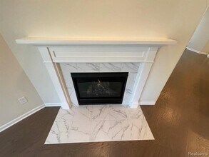 22470 Woodbridge Ln in Novi, MI - Building Photo - Building Photo