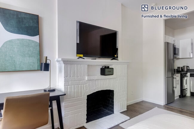 26 Jane St in New York, NY - Building Photo - Building Photo