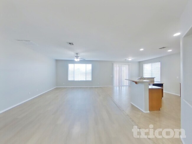 6624 S 45th Glen in Phoenix, AZ - Building Photo - Building Photo