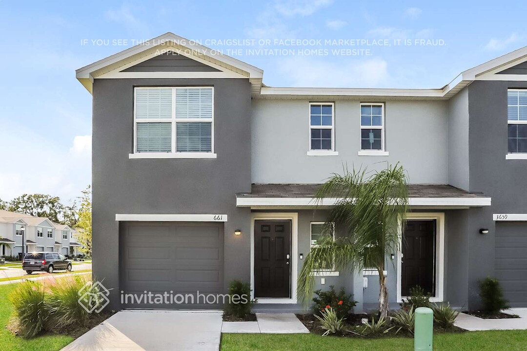 3661 Brownsville Pl in Tampa, FL - Building Photo