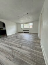 1316 Maple Ave, Unit Unit B in Glendora, NJ - Foto de edificio - Building Photo