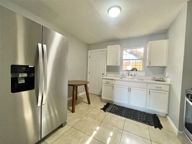 property at 2411 Bastrop St