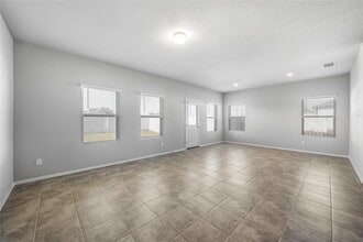 311 Chesterfield Dr in Kyle, TX - Building Photo - Building Photo