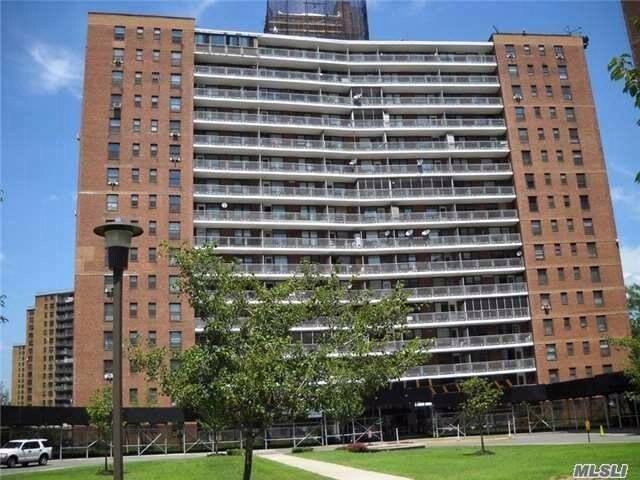 61-35 98th St-Unit -6A in Queens, NY - Foto de edificio