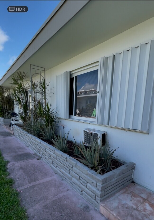 740 83rd St in Miami Beach, FL - Building Photo - Building Photo