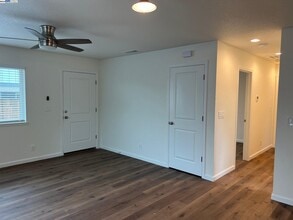 1637 Pine St in Livermore, CA - Building Photo - Building Photo