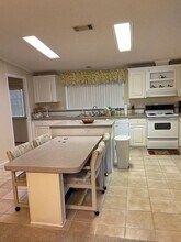 11040 Mesquite Dr in Dade City, FL - Building Photo - Building Photo