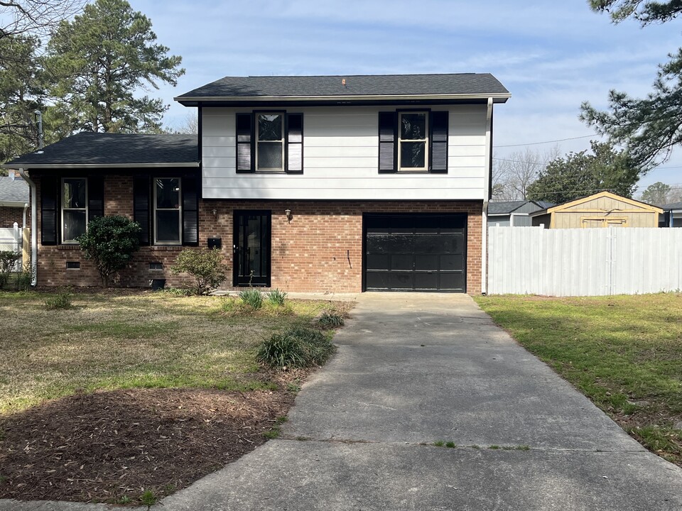1205 Simpson St in Goldsboro, NC - Building Photo