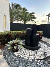 6801 NW 113th Ct in Doral, FL - Building Photo - Building Photo