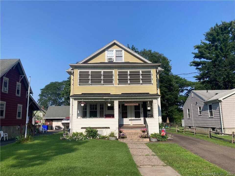 317 Garden St-Unit -Second Floor in Wethersfield, CT - Building Photo
