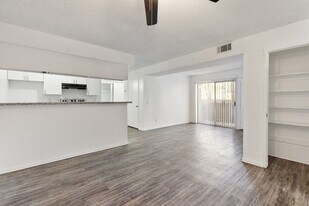 13266 Foothill Blvd in Los Angeles, CA - Building Photo