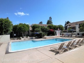 582 W Huntington Dr-Unit -#P in Arcadia, CA - Building Photo - Building Photo