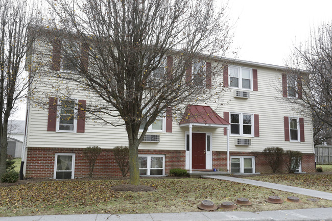 Burning Tree Apartments in Winchester, VA - Building Photo - Building Photo