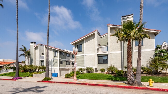 718 S Catalina Ave in Redondo Beach, CA - Building Photo - Building Photo