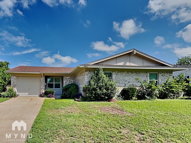 property at 3451 Pebbleshores Dr