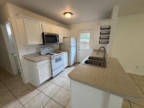 363 22nd Ave in Apalachicola, FL - Building Photo - Building Photo