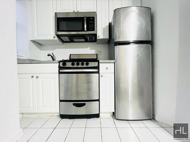 AMSTERDAM AVENUE in New York, NY - Building Photo - Building Photo