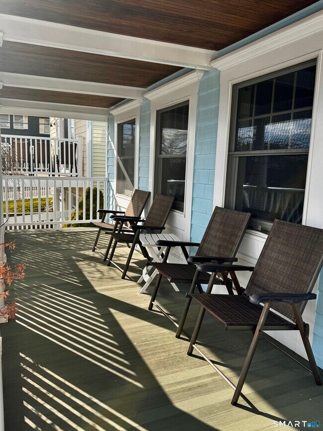 22 Hillside Ave in Milford, CT - Building Photo - Building Photo