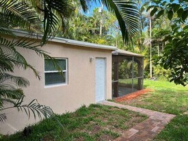 4578 Dow Ln in Greenacres, FL - Building Photo