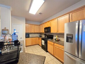 204 Valona Loop in Round Rock, TX - Building Photo - Building Photo