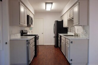 1611 Somerset Dr in Round Rock, TX - Foto de edificio - Building Photo