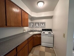 2859 S 6th St in Milwaukee, WI - Building Photo - Building Photo