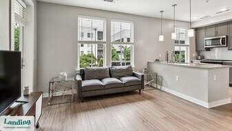 301 Passage Way in Savannah, GA - Building Photo