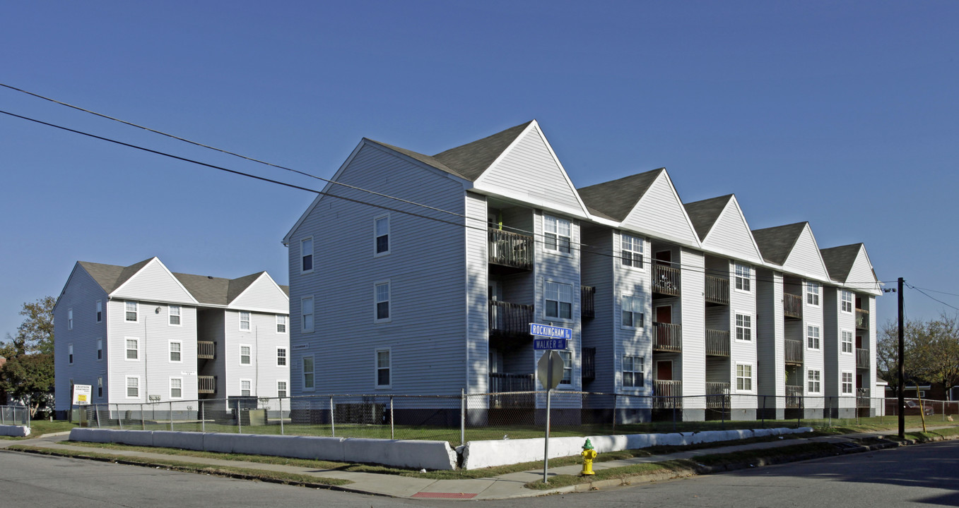 Berkley Apartments in Norfolk, VA - Foto de edificio