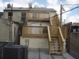 1209 Hollins St in Baltimore, MD - Building Photo