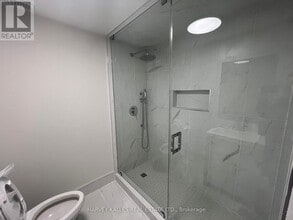 31 Robingrove Rd in Toronto, ON - Building Photo - Building Photo