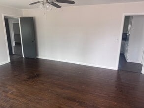 2025 Cedar St in Paris, TX - Foto de edificio - Building Photo