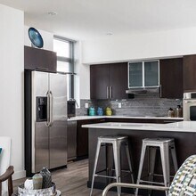 1330 Boylston St in Boston, MA - Foto de edificio - Building Photo