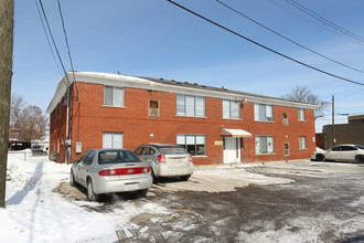 413 Saint John St in Wyandotte, MI - Building Photo - Building Photo