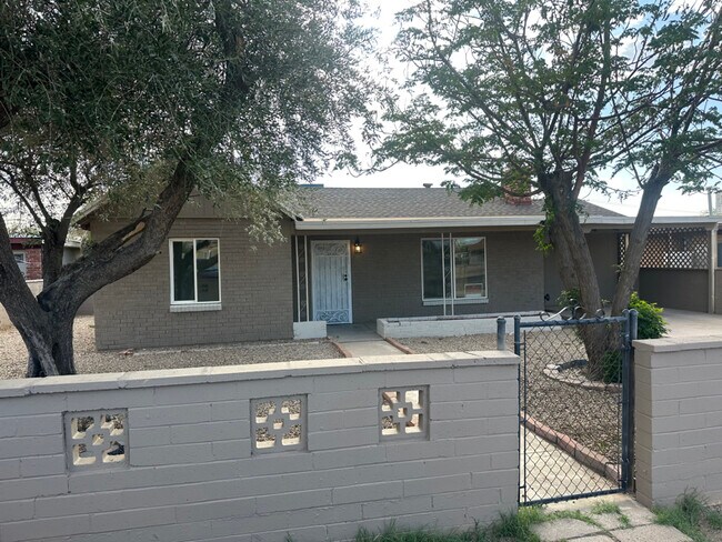 property at 5162 S 6th Ave