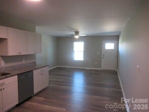 405 Northbrook III School Rd in Vale, NC - Building Photo - Building Photo