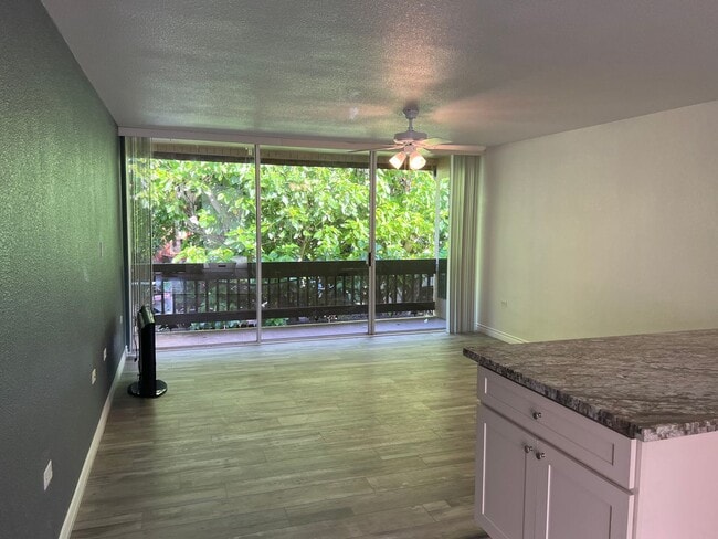 120 Hui Rd F in Lahaina, HI - Building Photo - Building Photo