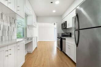 1640 NW 6th Ave in Fort Lauderdale, FL - Foto de edificio - Building Photo
